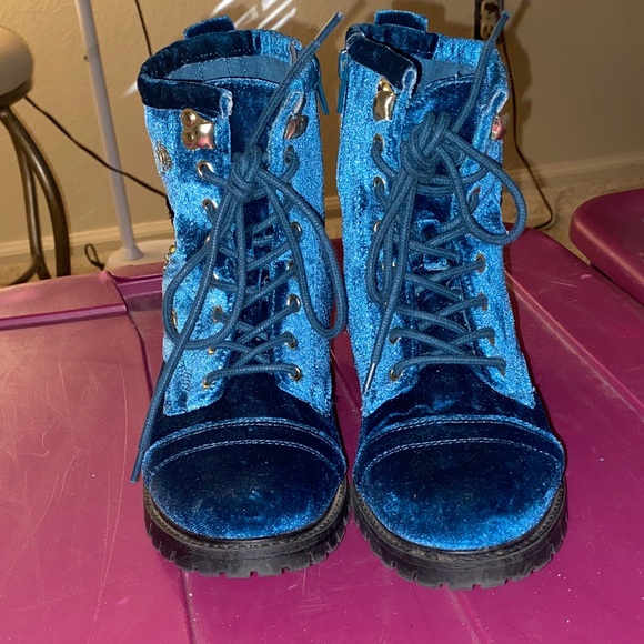 Betsy Johnson Blue Velvet Women's Beaded  Boots - Picture 1 of 6